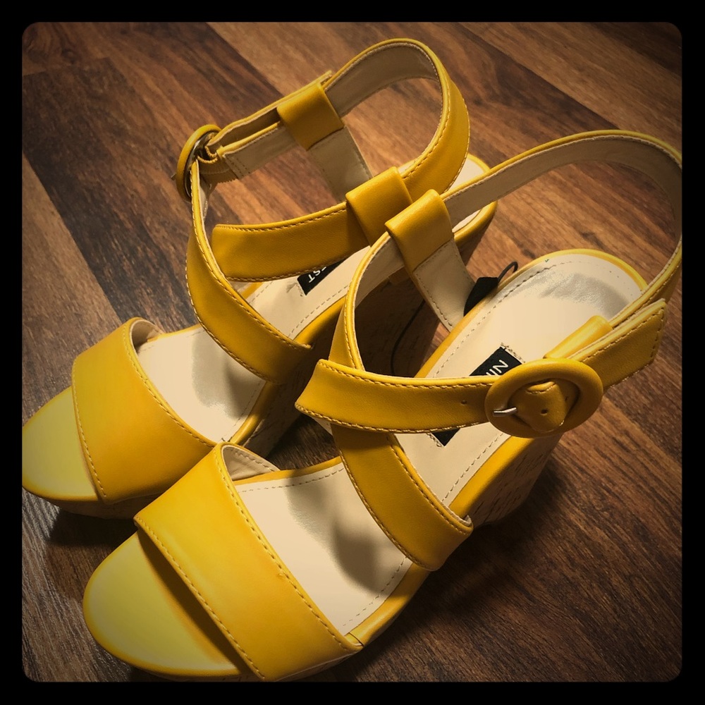 New NINE WEST Mustard Yellow Wedges Platforms